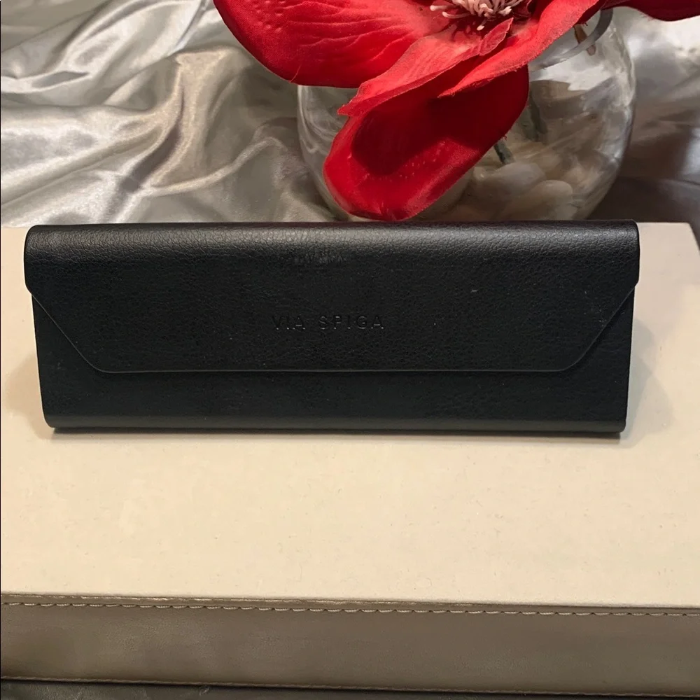 🌹Via Spiga • Black UNISEX GLASSES TRIFOLD GENUINE LEATHER Case •